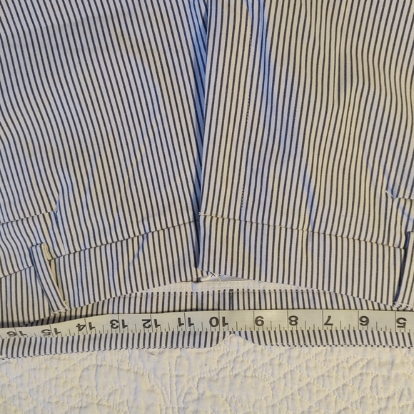 Refinity Navy Stripe Crops - Picture 3 of 11